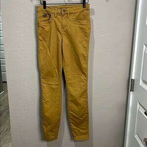 Kuhl Jeans Kontour Skinny Tan Mustard Yellow Brown Tie Waist Hiking Pants